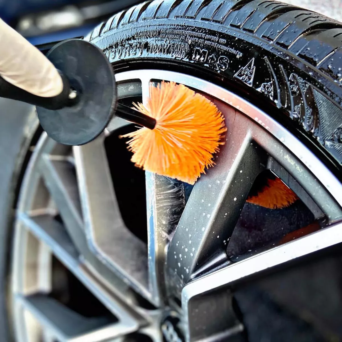 ADBL Wheel Dagger Felgenbürste